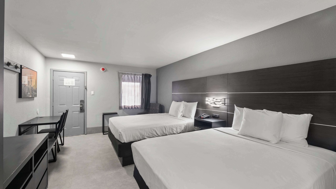 Photo of Bedroom in Western Division
