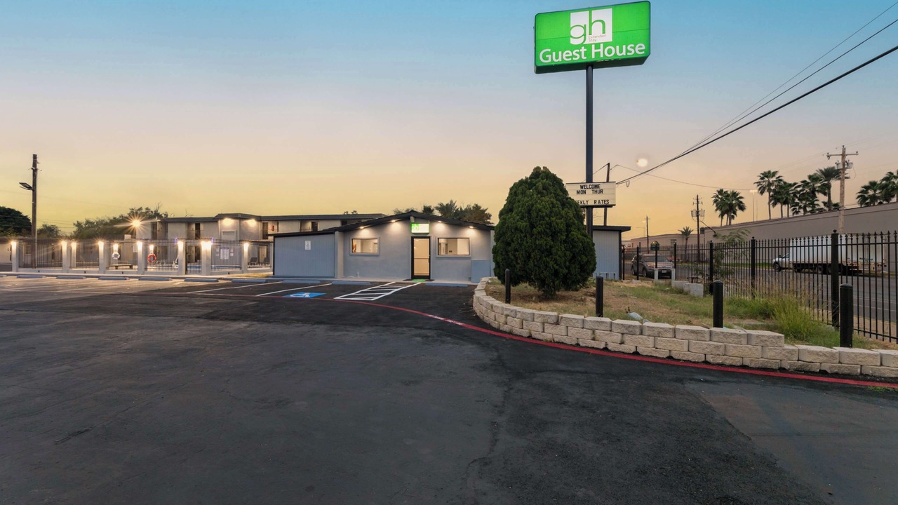Photo of Outdoor in Western Division