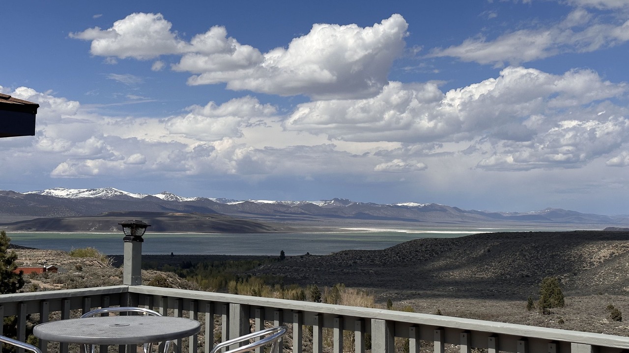 Photo of Patio Balcony in Lee Vining