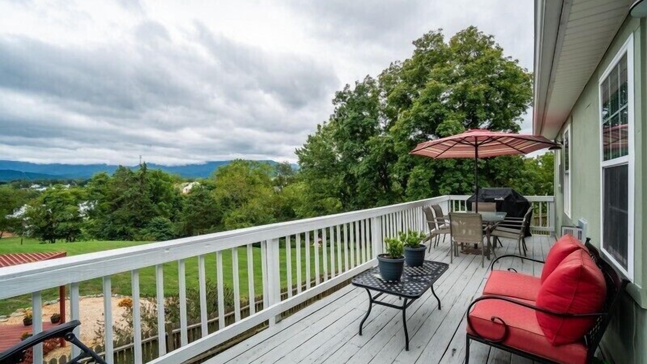 Photo of Patio Balcony in Luray