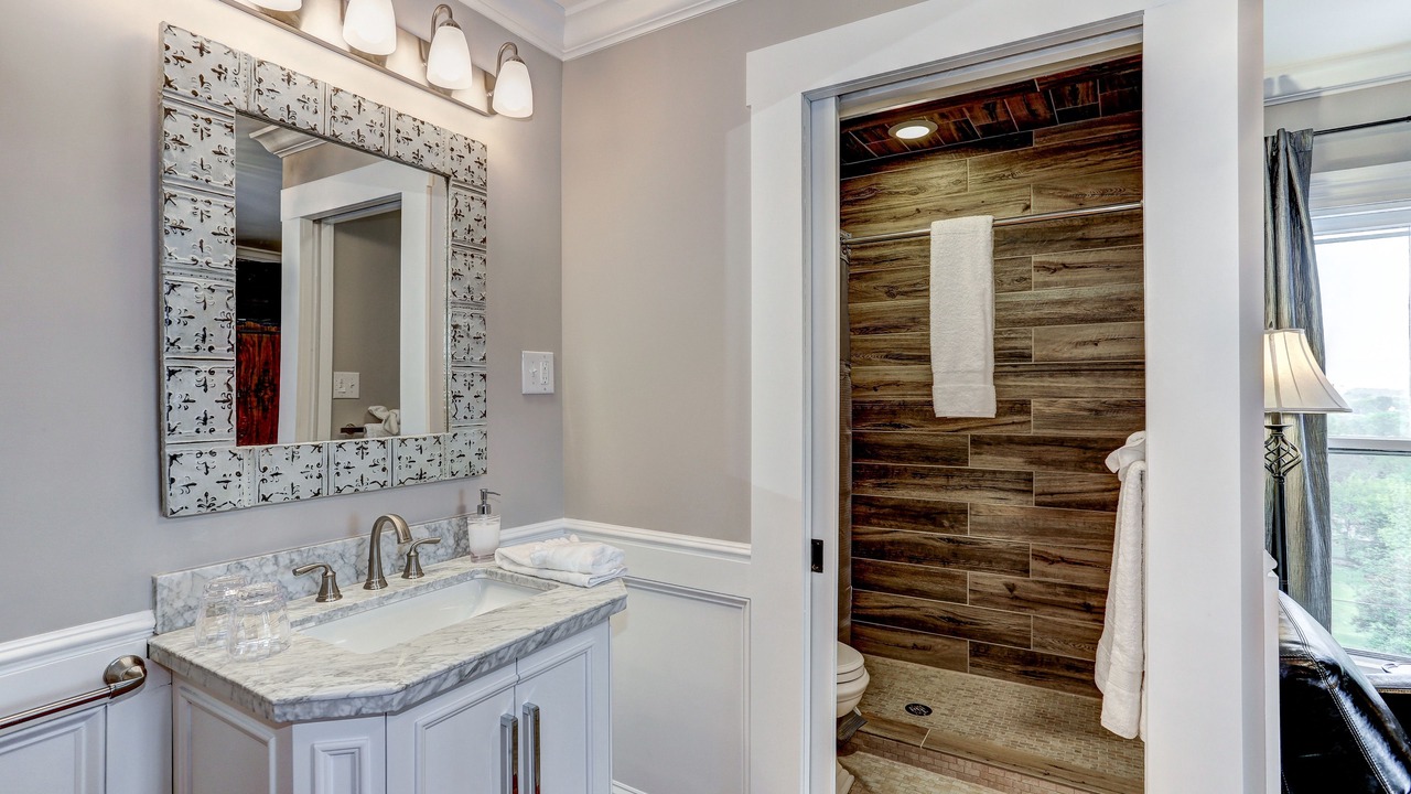 Photo of Bathroom in Luray