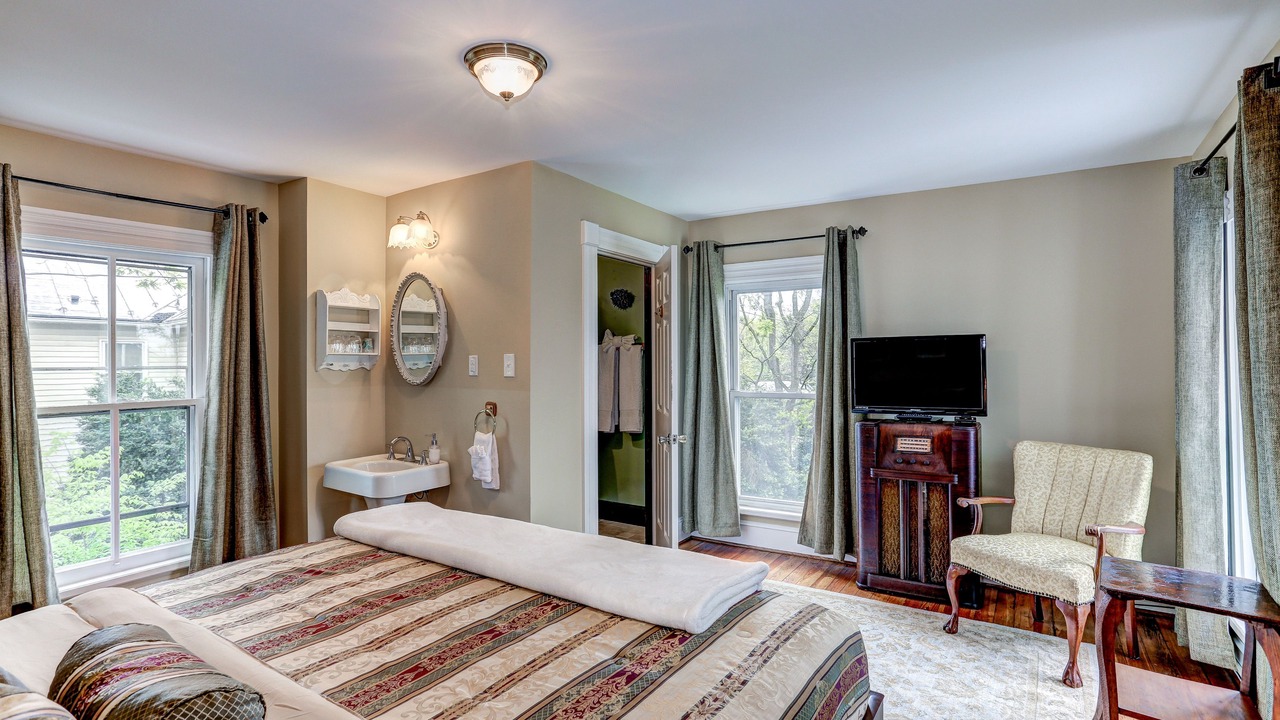 Photo of Bedroom in Luray