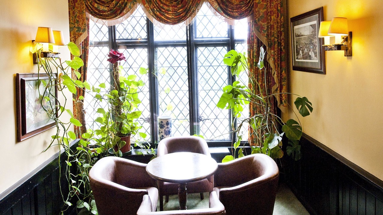 Photo of Others in Wych Cross