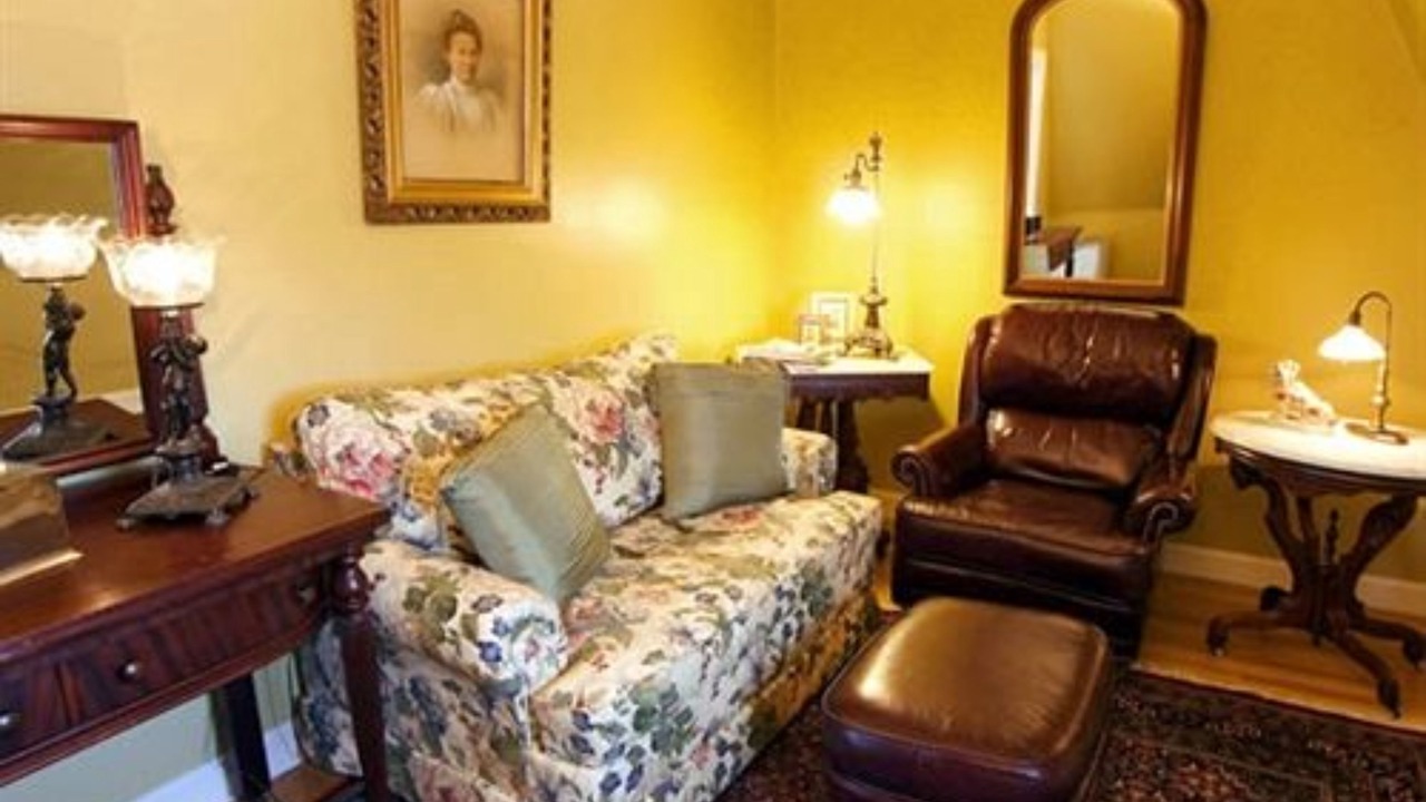 Photo of Livingroom in The Point