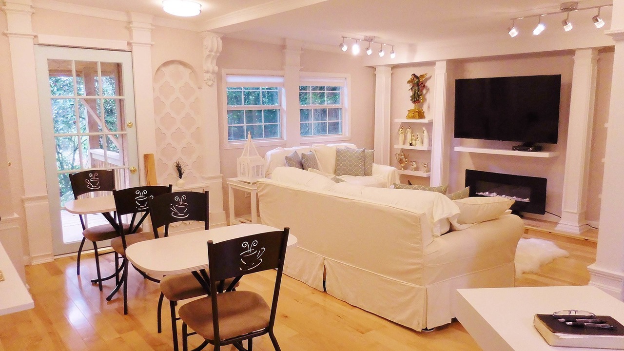 Photo of Others in Monticello