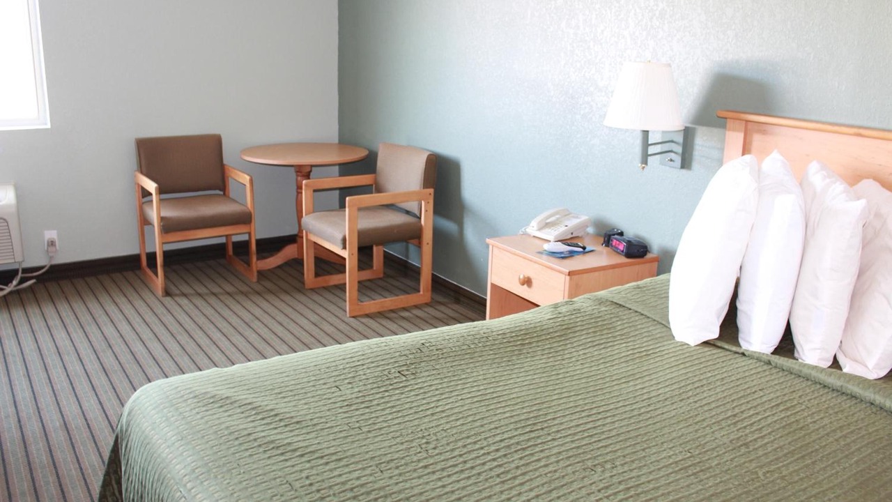 Photo of Bedroom in Pineville