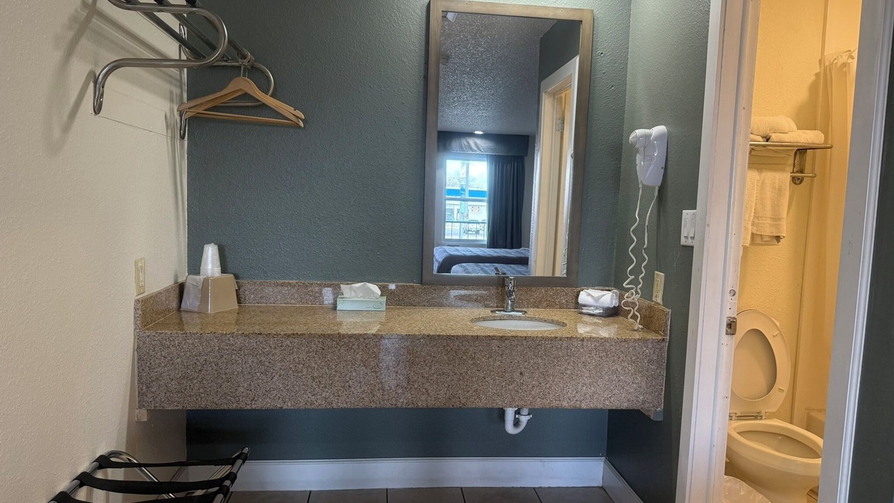 Photo of Bathroom in Lockhart