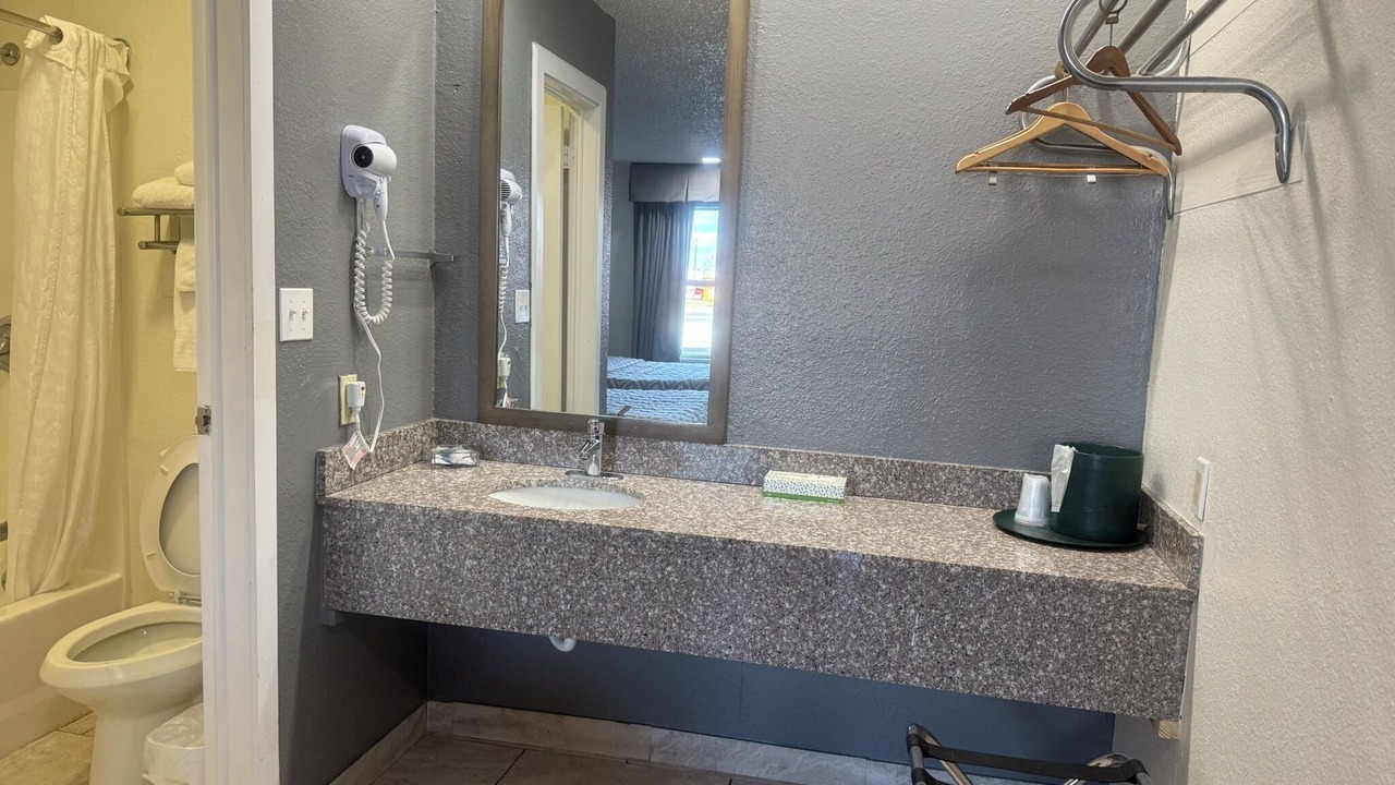 Photo of Bathroom in Lockhart