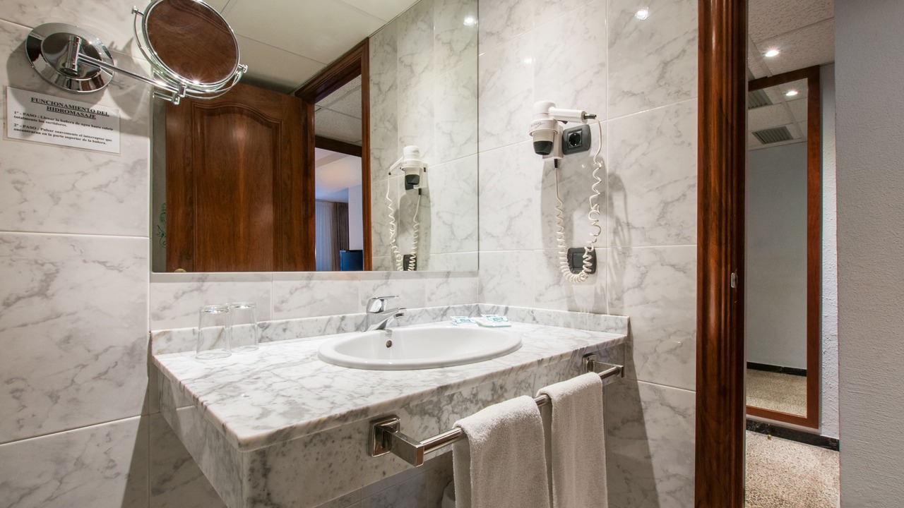 Photo of Bathroom in Reus