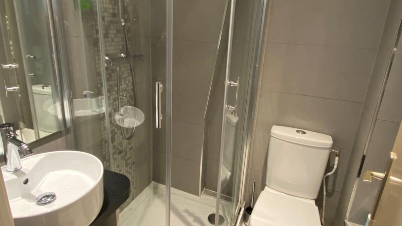 Photo of Bathroom in Montparnasse