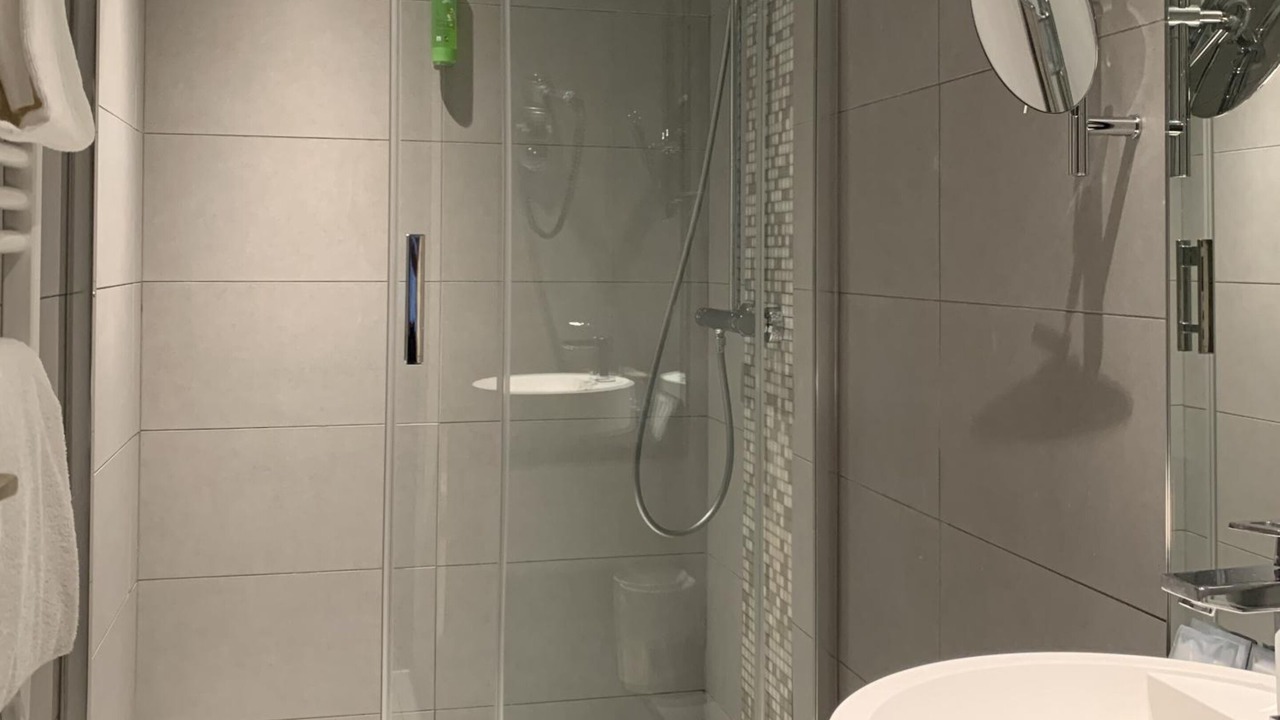 Photo of Others in Montparnasse