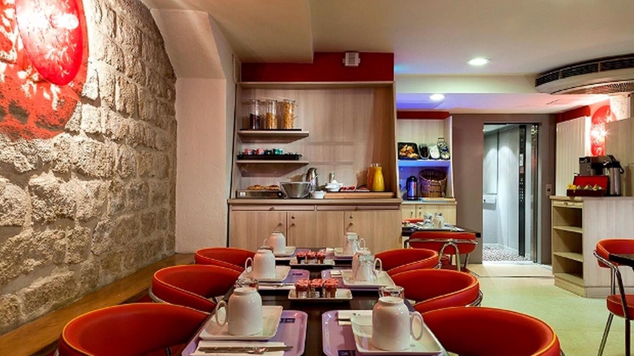 Photo of Others in Montparnasse