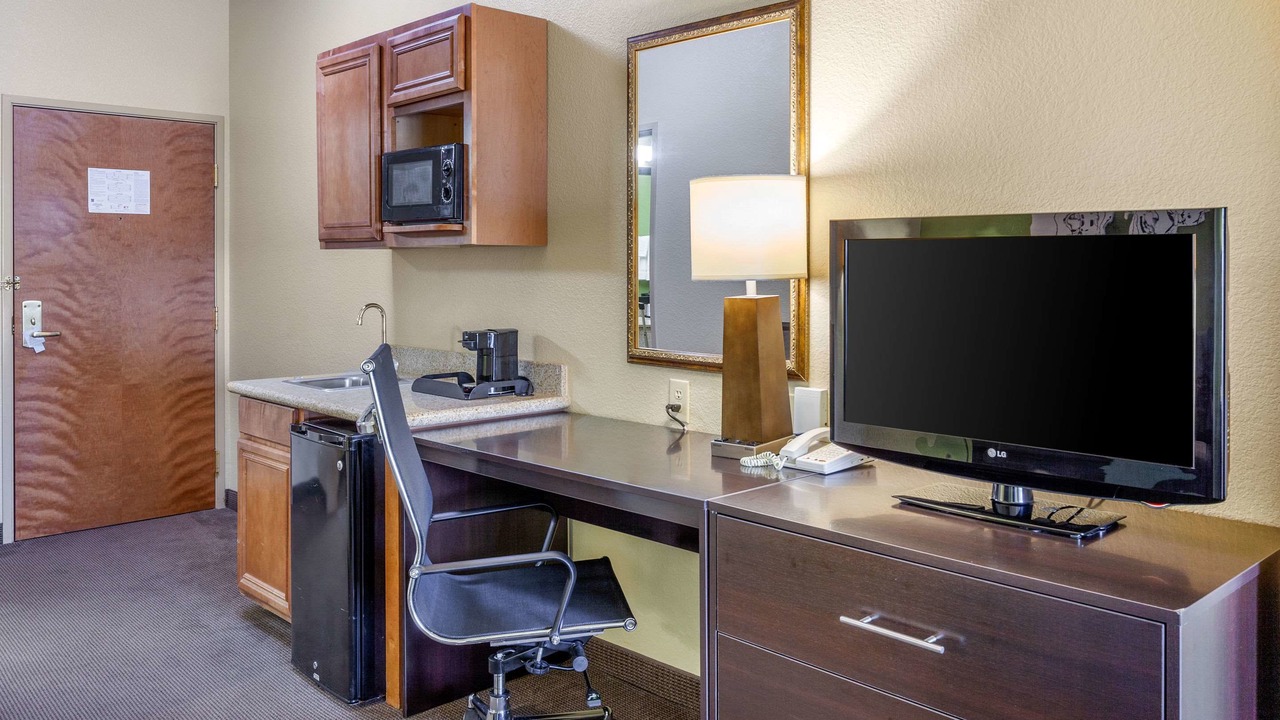 Photo of Bedroom in Hewitt