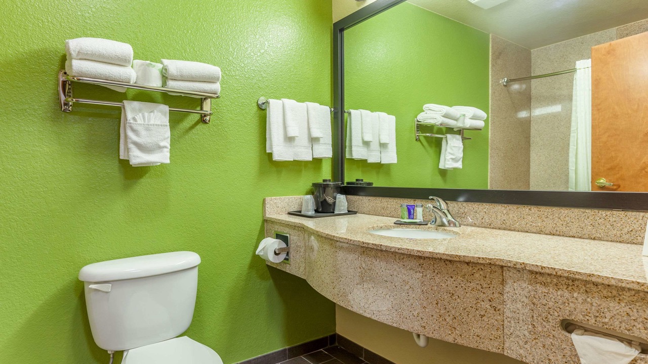Photo of Bathroom in Hewitt