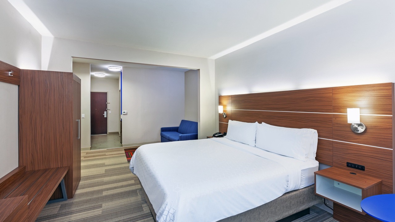 Photo of Bedroom in Orange