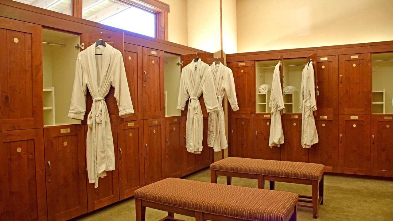 Photo of Bedroom in Powell Butte