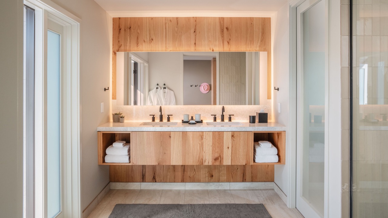 Photo of Bathroom in Powell Butte