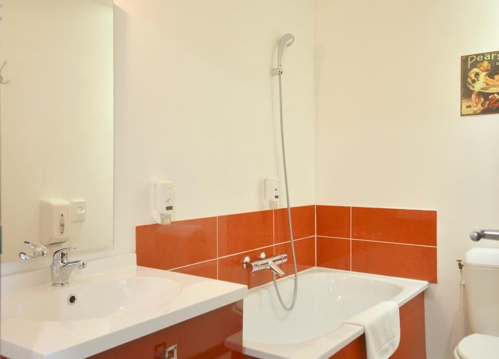 Photo of Bathroom in Montlucon