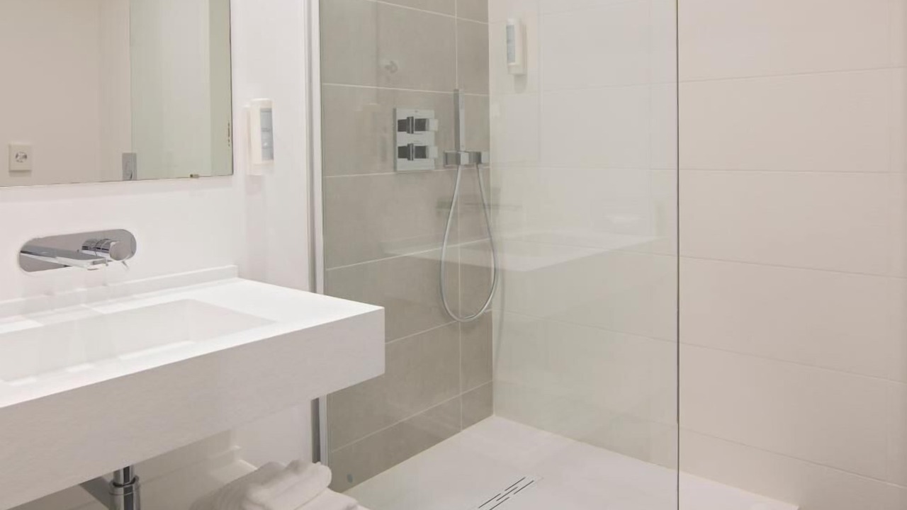 Photo of Bathroom in Montlucon