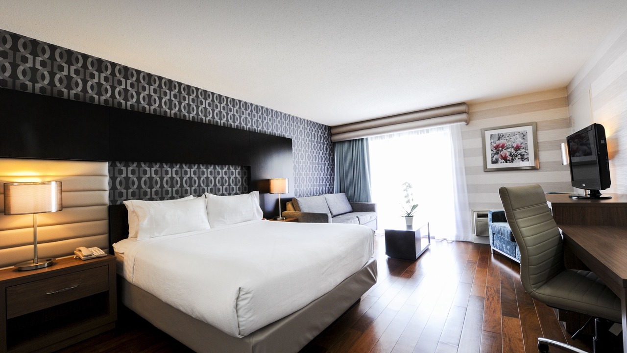 Photo of Bedroom in Fallsview