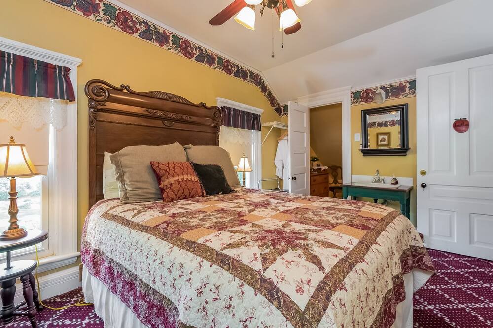 Photo of Bedroom in Fennville