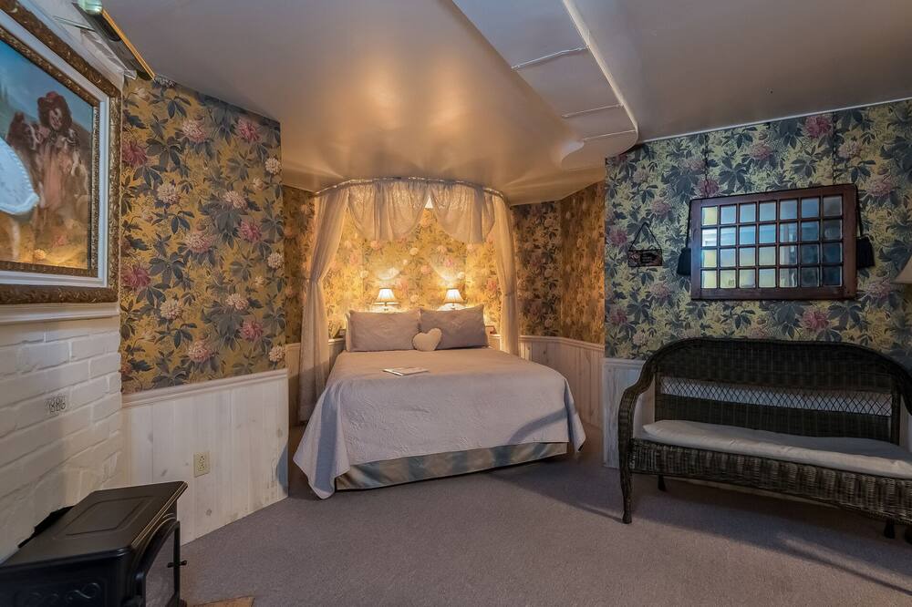 Photo of Bedroom in Fennville
