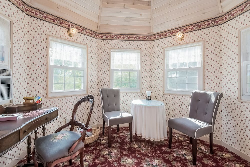 Photo of Livingroom in Fennville