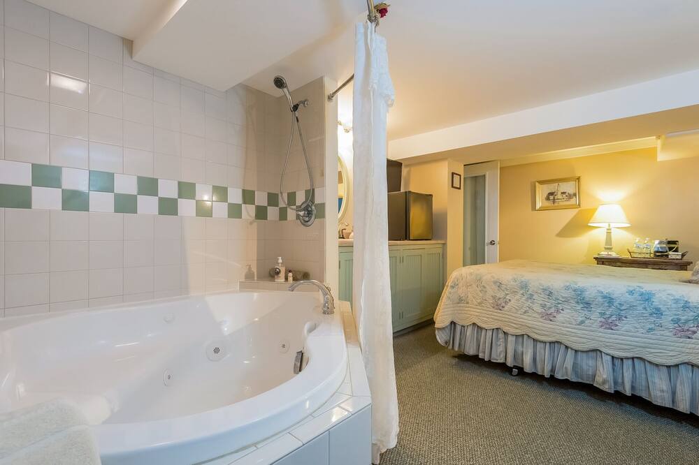 Photo of Bathroom in Fennville