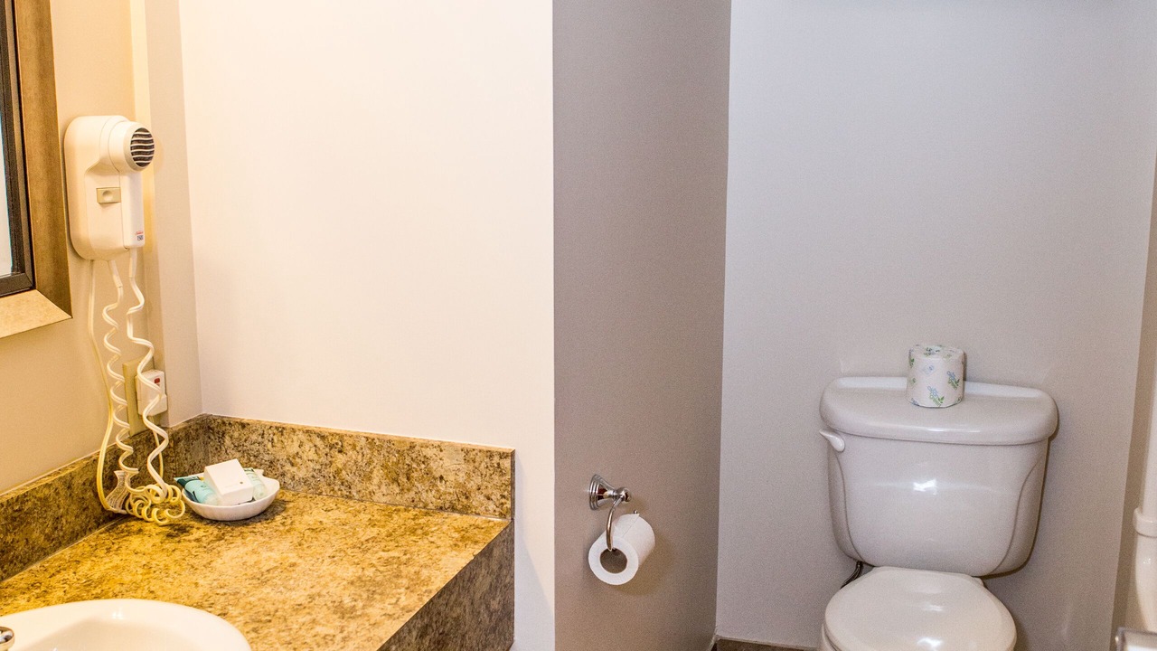 Photo of Bathroom in Lakefield