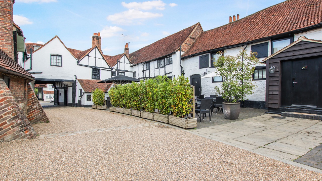 Photo of Outdoor in Amersham