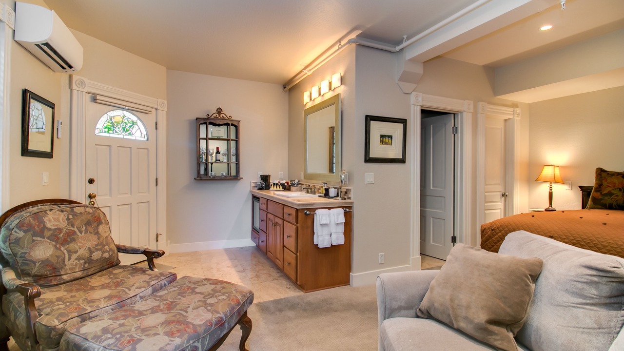 Photo of Bedroom in Historic Downtown District