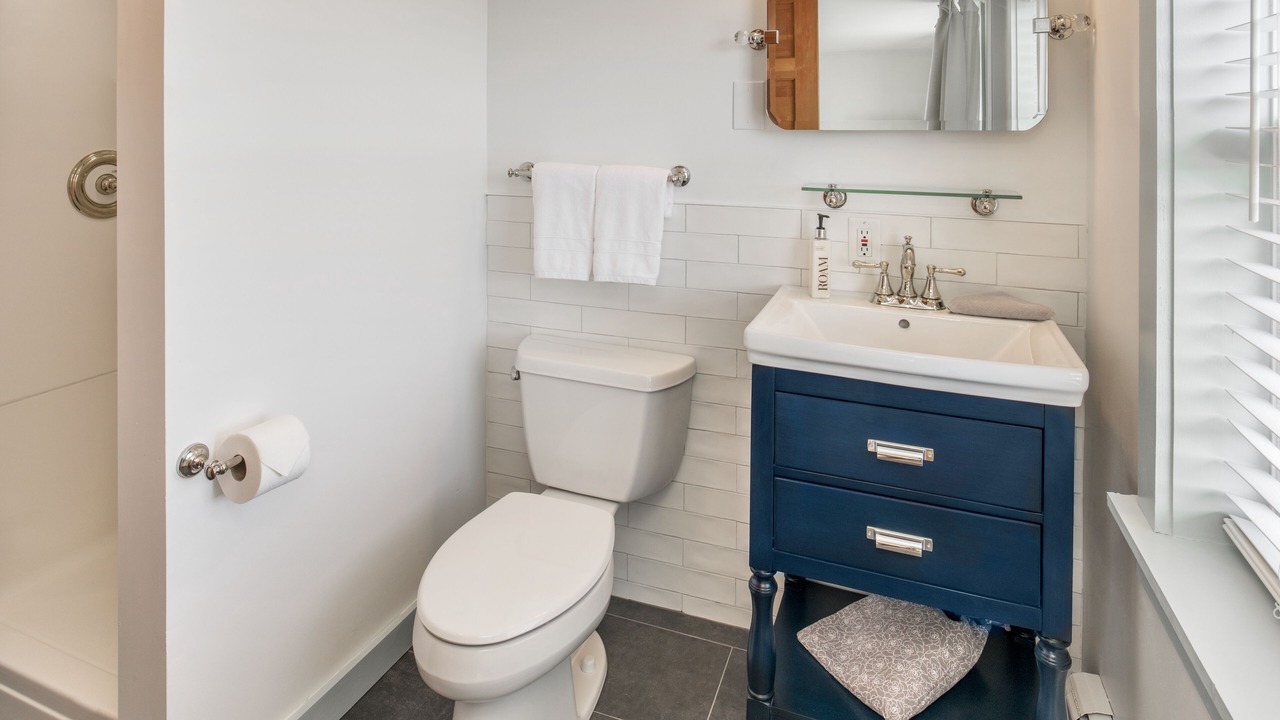 Photo of Bathroom in Tenants Harbor