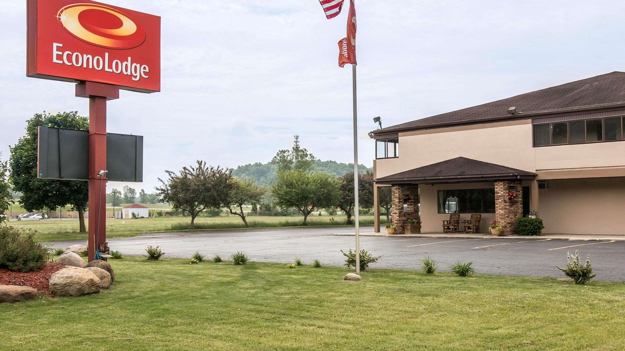 Photo of Outdoor in Paw Paw