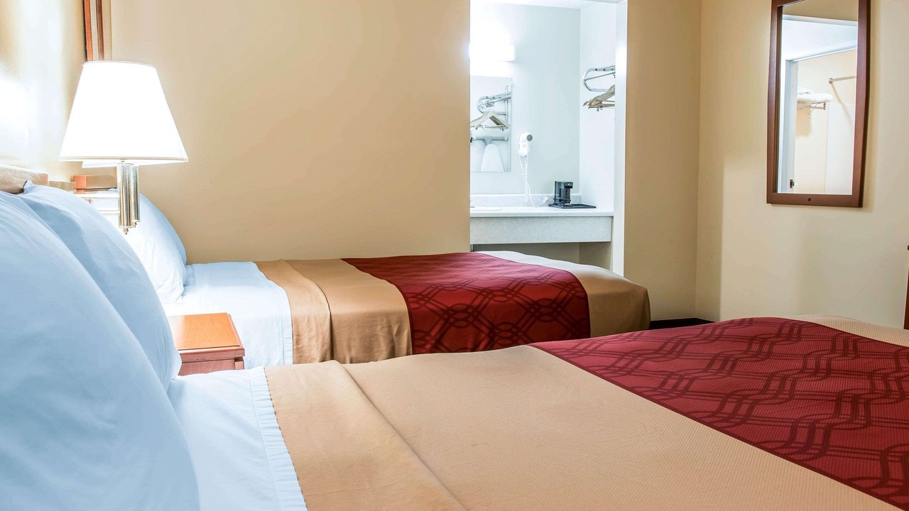 Photo of Bedroom in Paw Paw