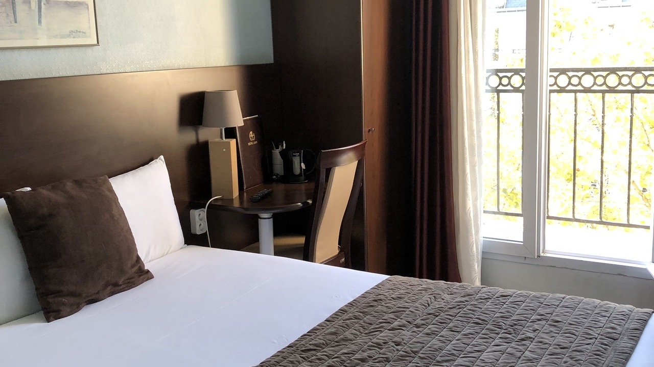 Photo of Bedroom in 10th Arrondissement