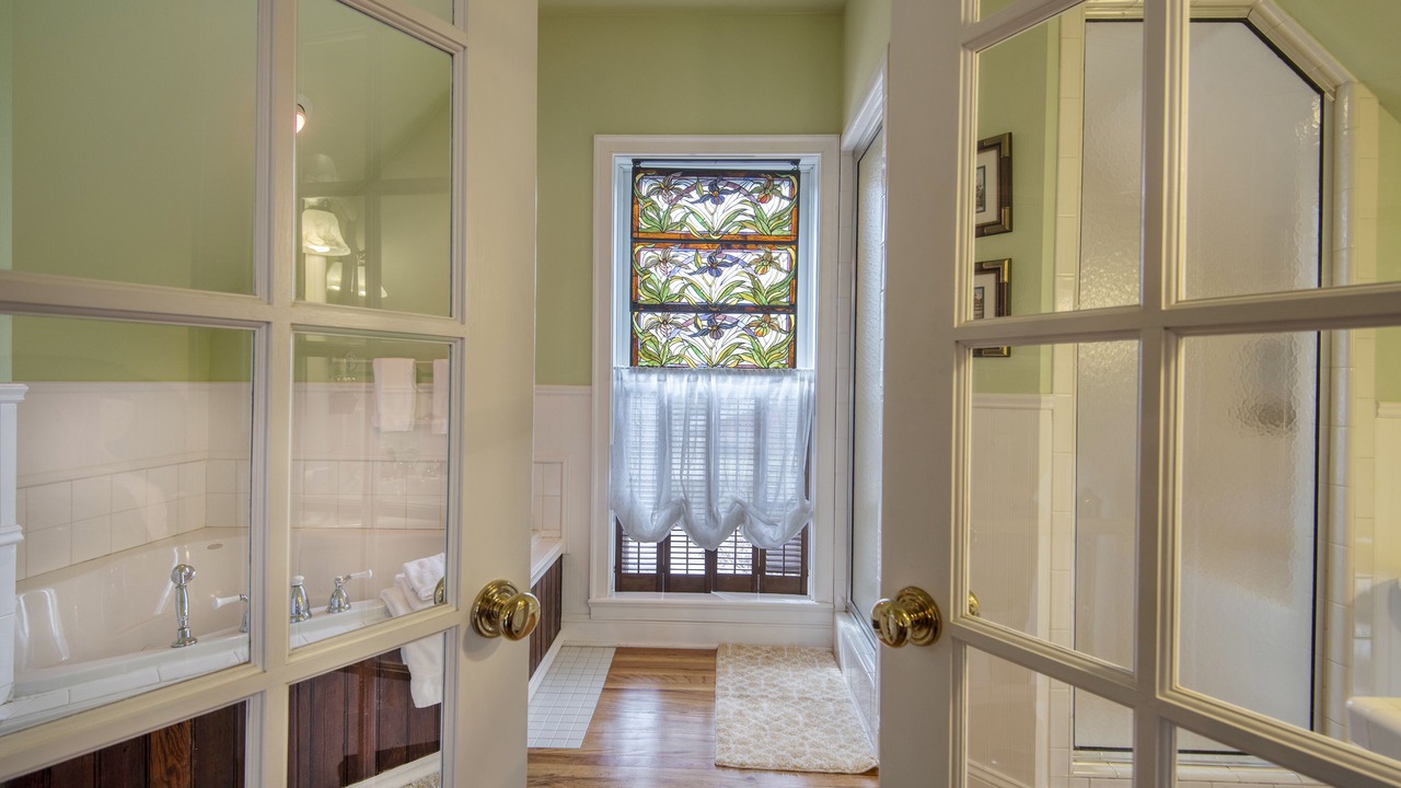 Photo of Bathroom in East of Broadway