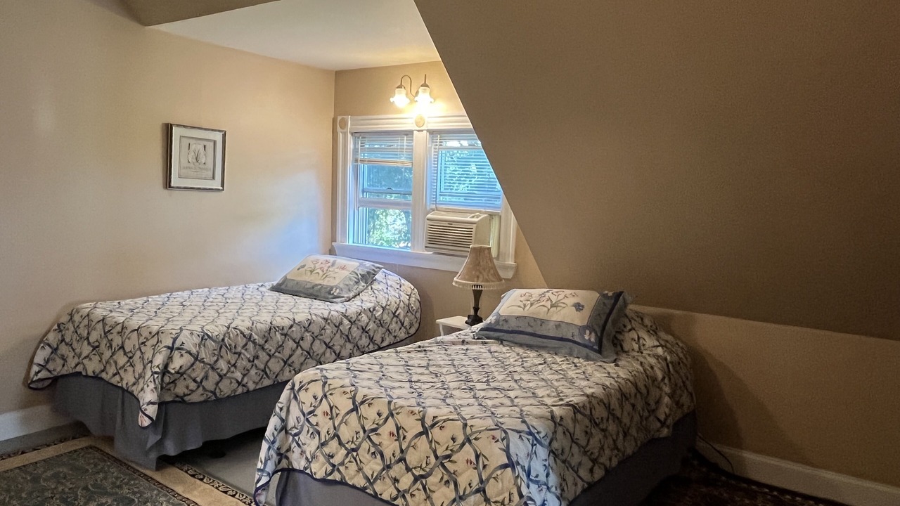 Photo of Bedroom in Ashland