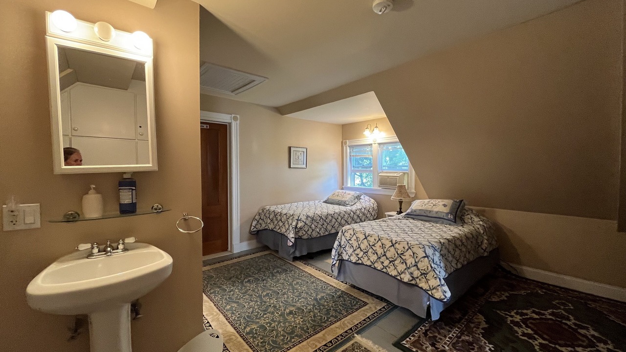 Photo of Bedroom in Ashland