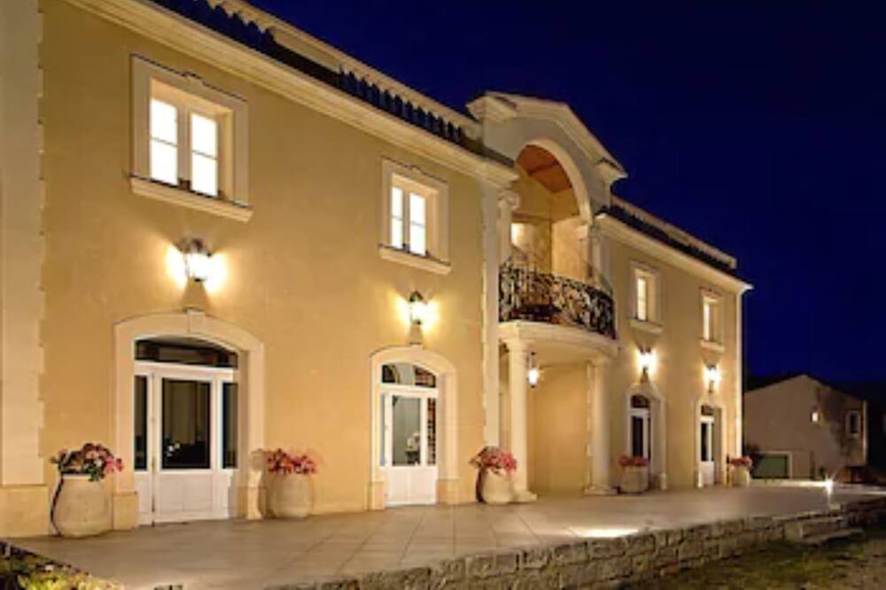 Photo of Outdoor in Aigues-Mortes