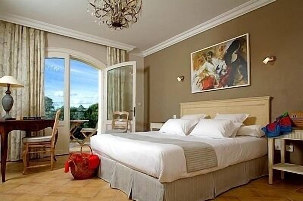 Photo of Bedroom in Aigues-Mortes