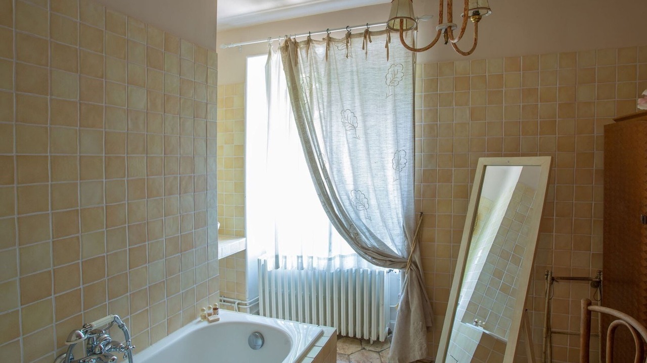 Photo of Bathroom in Suevres