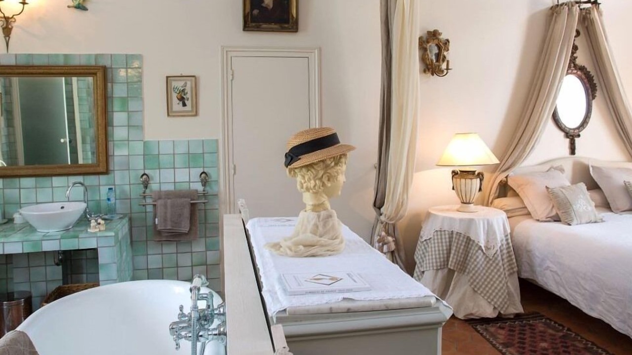 Photo of Bathroom in Suevres