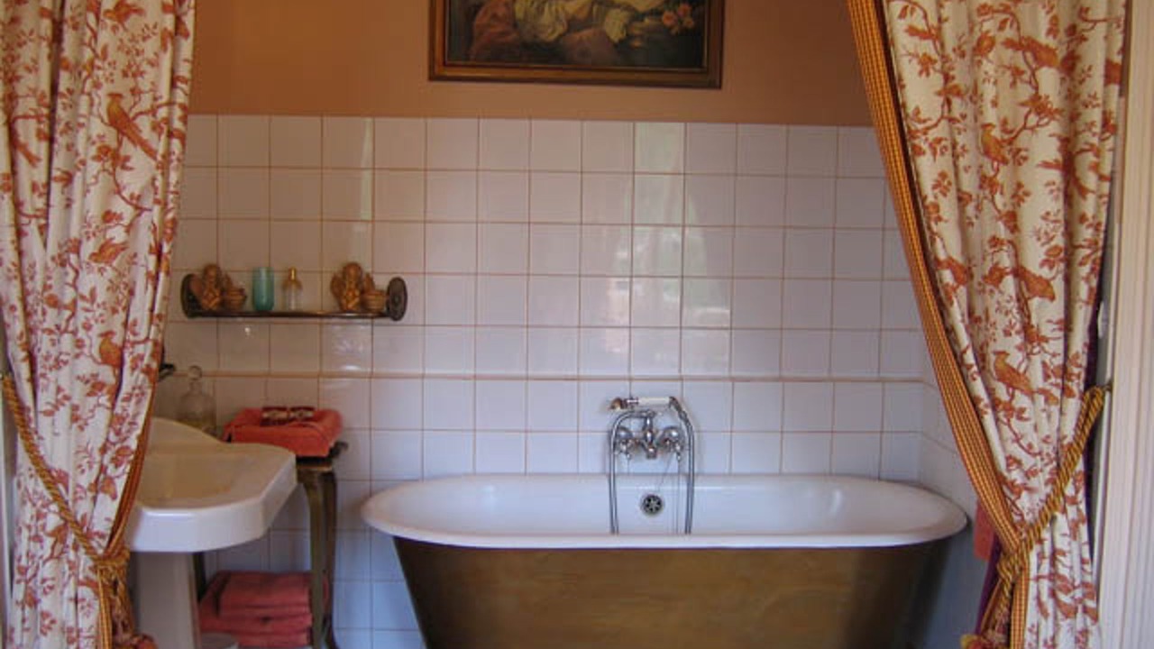 Photo of Bathroom in Suevres