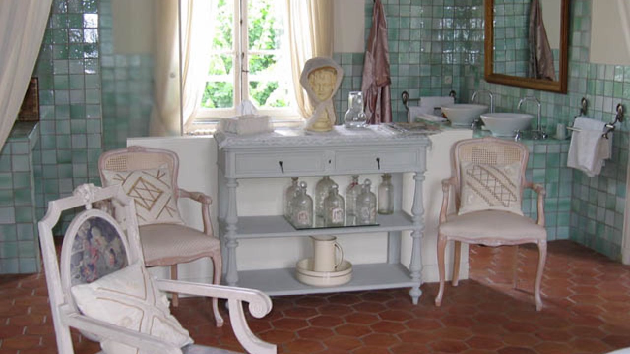 Photo of Bathroom in Suevres