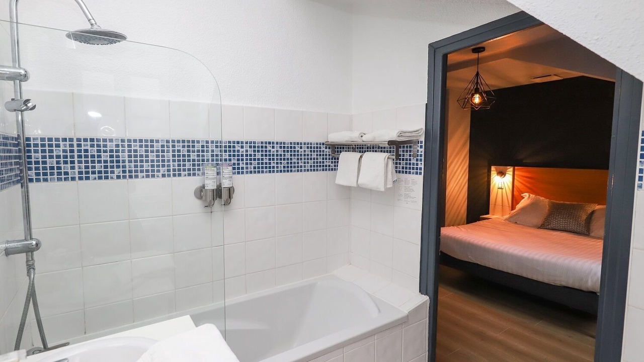 Photo of Bathroom in Brive-la-Gaillarde