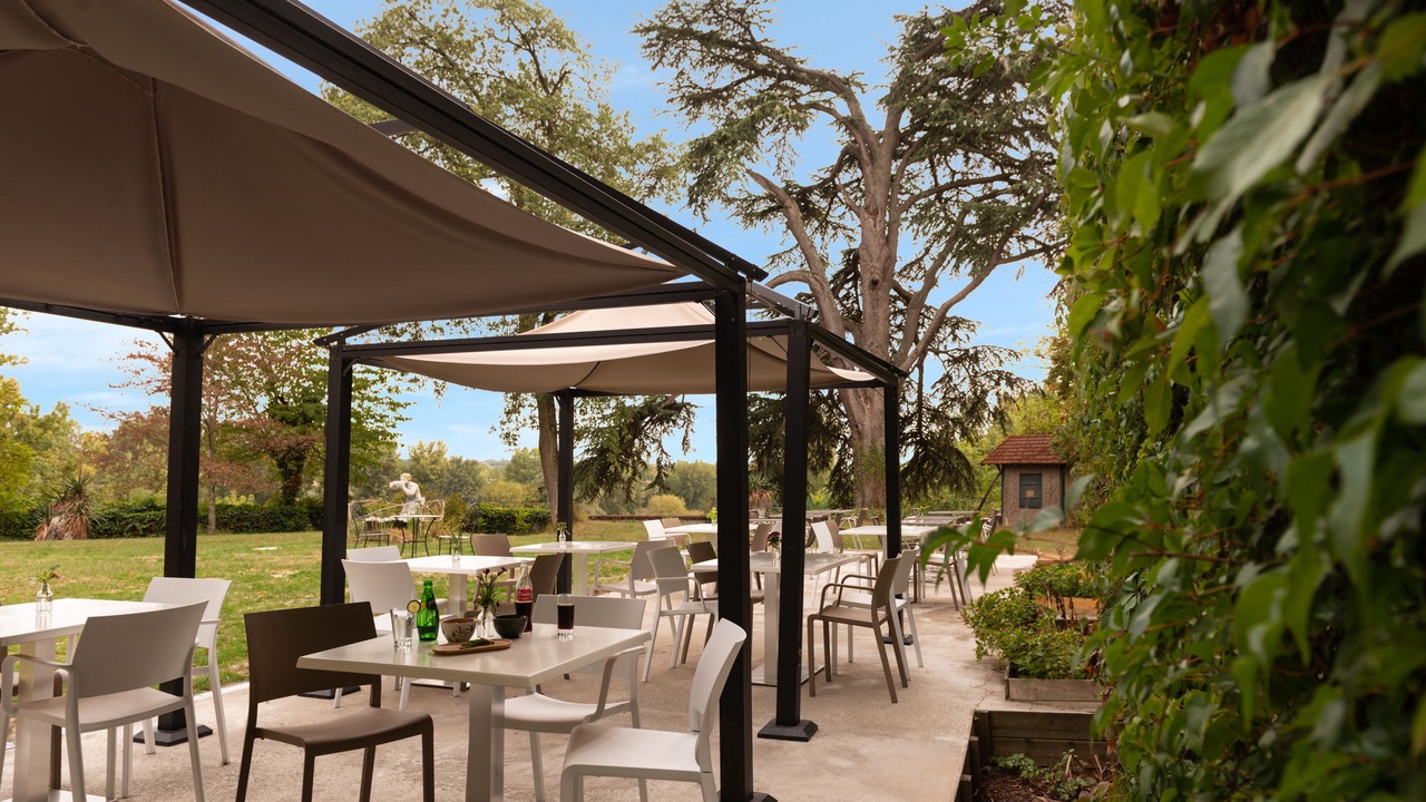 Photo of Patio Balcony in La Chapelle-Saint-Mesmin