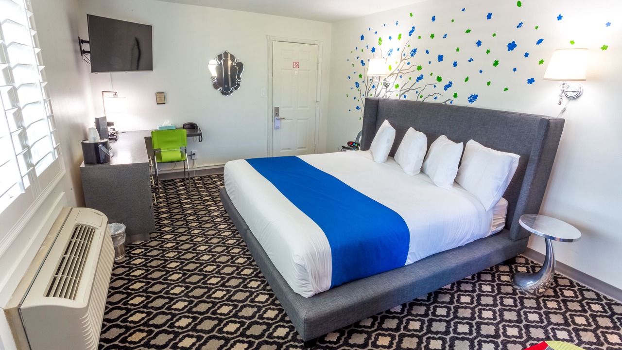 Photo of Bedroom in Maple-Ash
