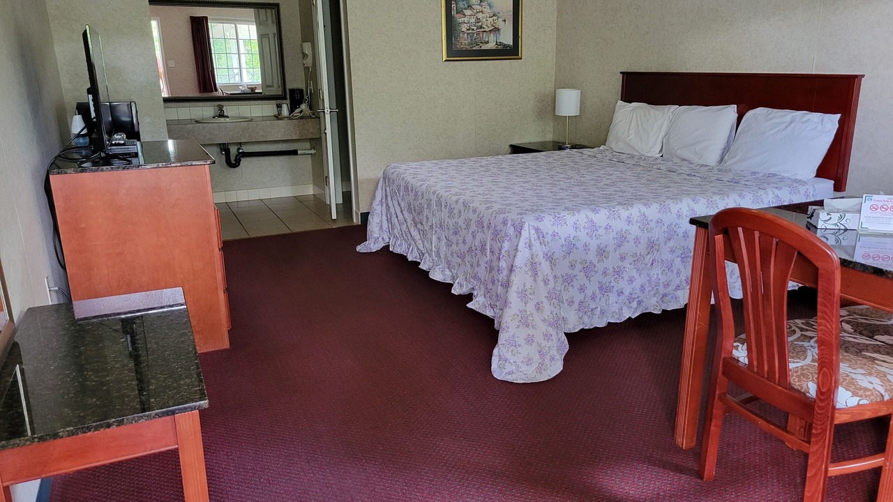 Photo of Bedroom in Pomona