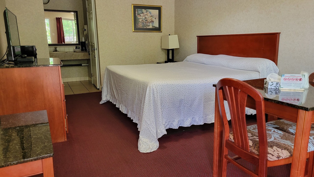 Photo of Bedroom in Pomona