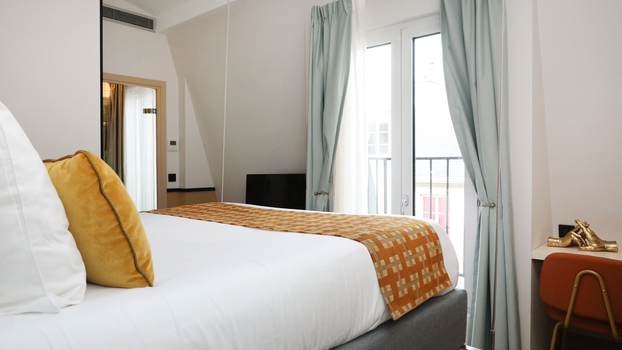 Photo of Bedroom in Val-de-Grace